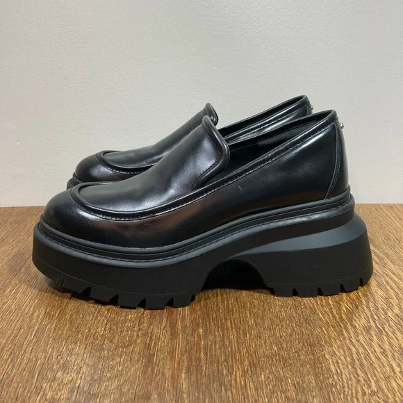 New Michael Kors Shiloh Chunky Black Leather Loafers Women’s Various Sizes - Picture 2 of 9